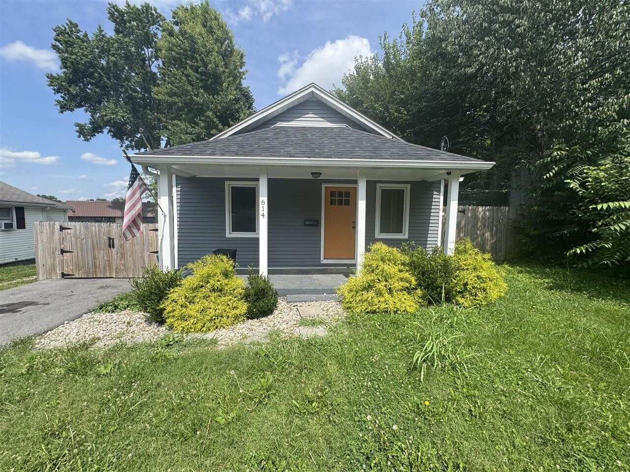 Property Photo:  614 N Jackson Street  KY 42718 