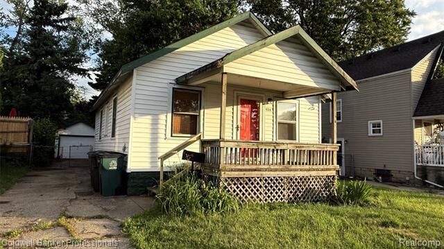 Property Photo:  624 E Saratoga Street  MI 48220 