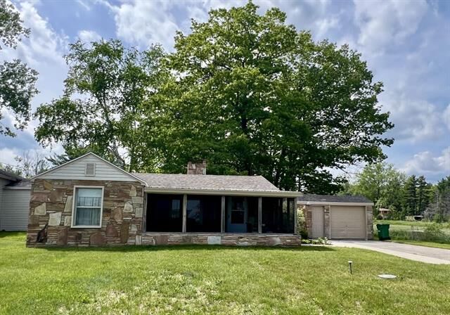 Property Photo:  3325 N US-23 N  MI 48750 