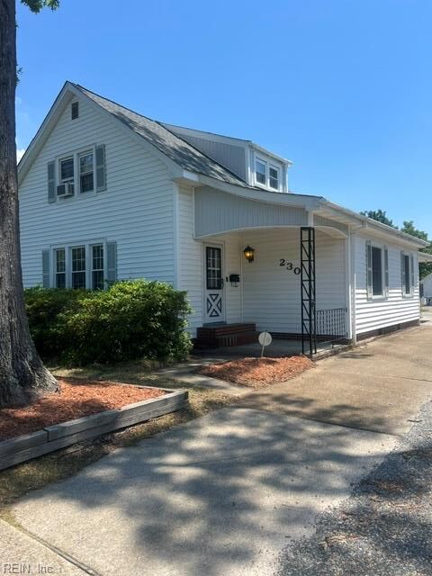 Property Photo:  230 Hampton Roads Ave  VA 23661 
