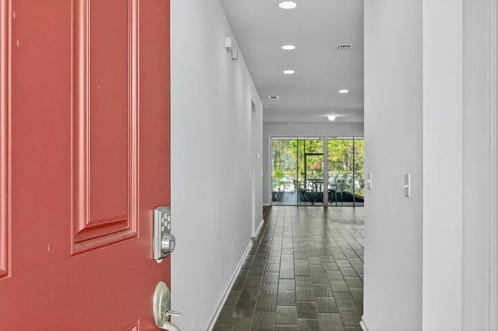 Property Photo: 212 Meadow Crossing Dr FL 32086