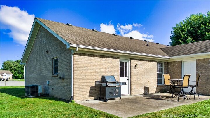 Property Photo: 105 Brewer Drive 2 IN 47106