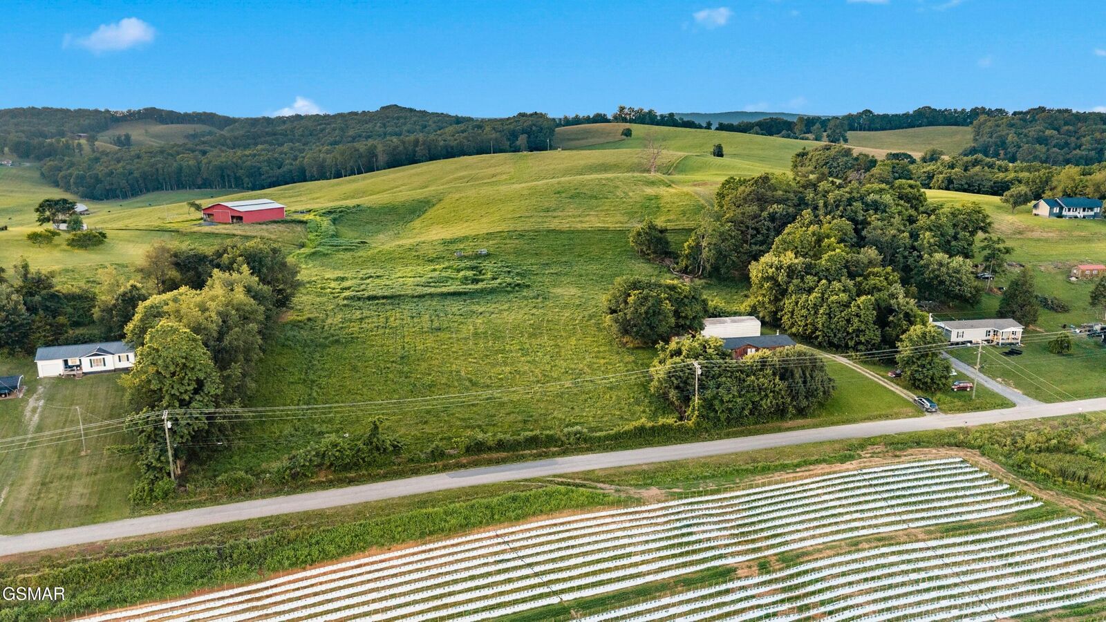 Property Photo: 4.5 Acres Perrin Hill Road TN 37861