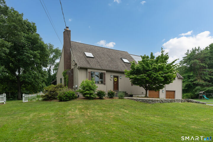 Property Photo: 425 Schoolside Lane CT 06437