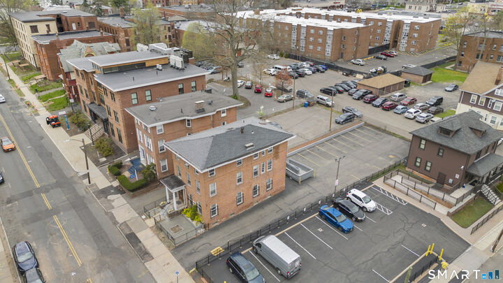 Property Photo:  124 Jefferson Street 2nd Floor  CT 06106 