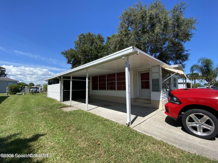 Property Photo:  703 Lark Drive  FL 32976 