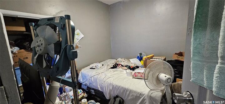 Property Photo: 127 M Avenue S SK S7M 2K1