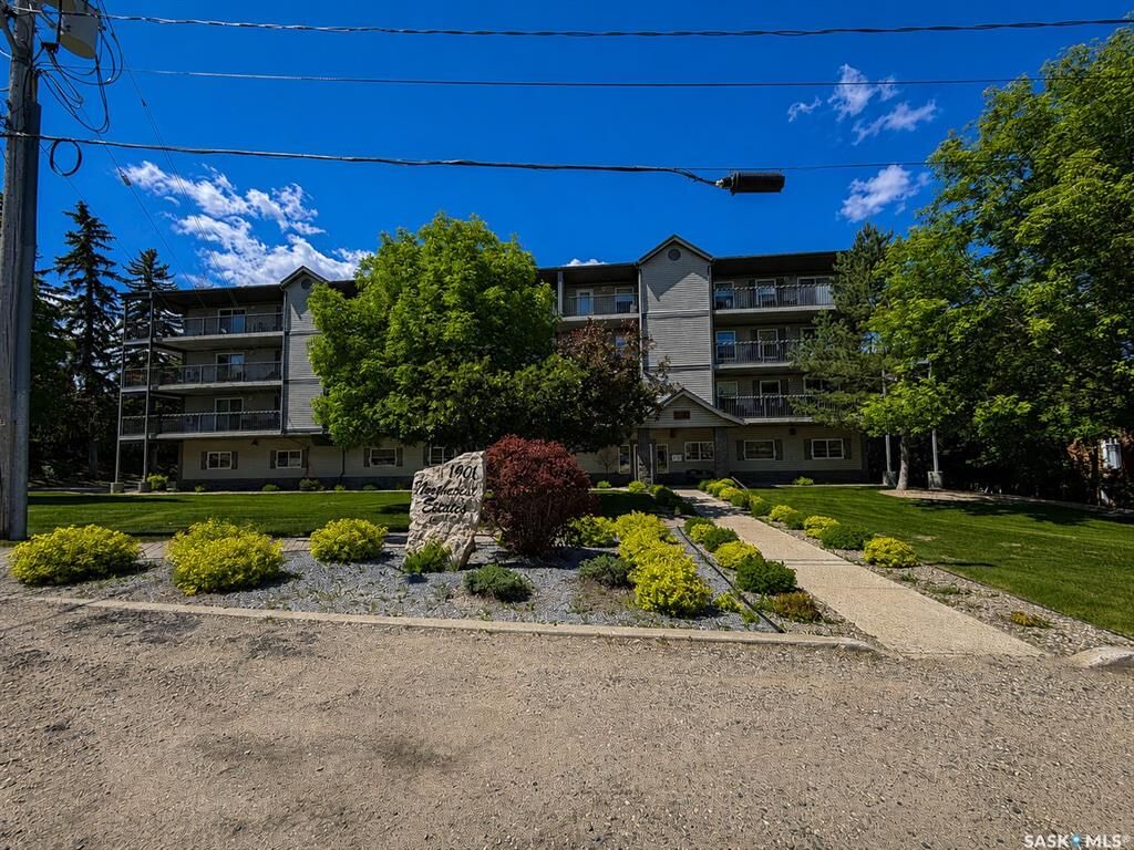 Property Photo: 1901 1 1/2 Avenue W 202 SK S6V 5A8