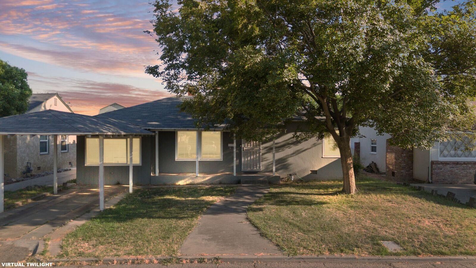 Property Photo:  229 W Colonial Drive  CA 93230 