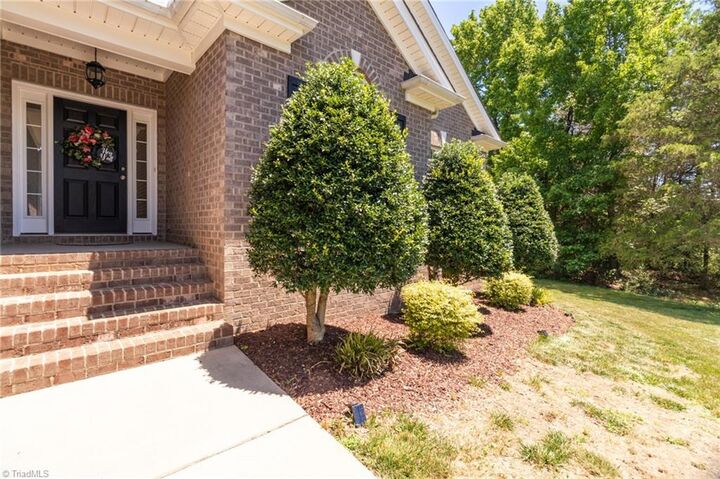 Property Photo:  8510 Point Oak Drive  NC 27235 