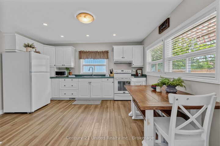 Property Photo: 48 Leahys Lane ON K9H 2H1