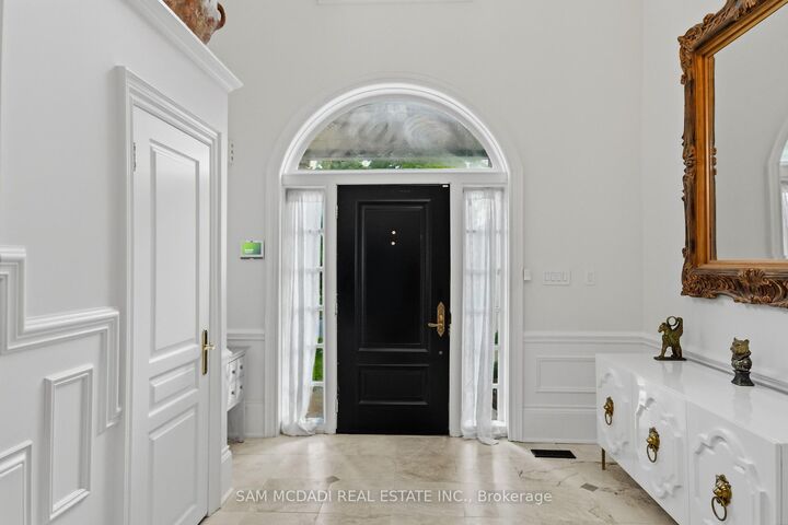 Property Photo: 5481 Middleport Crescent ON L4Z 3V2