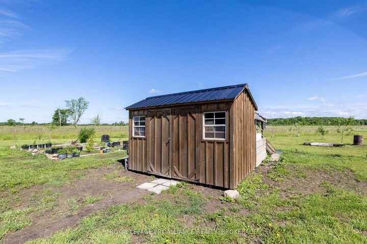 Property Photo: 292 Kyes Road ON K0E 1L0
