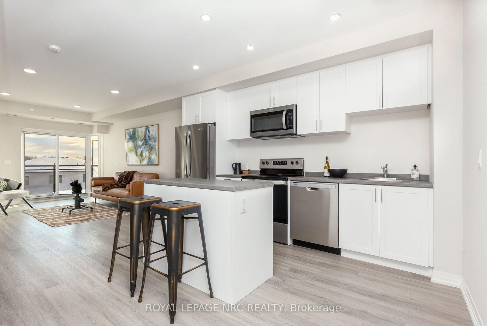 Property Photo: 50 Herrick Avenue Up46 ON L2P 2T9
