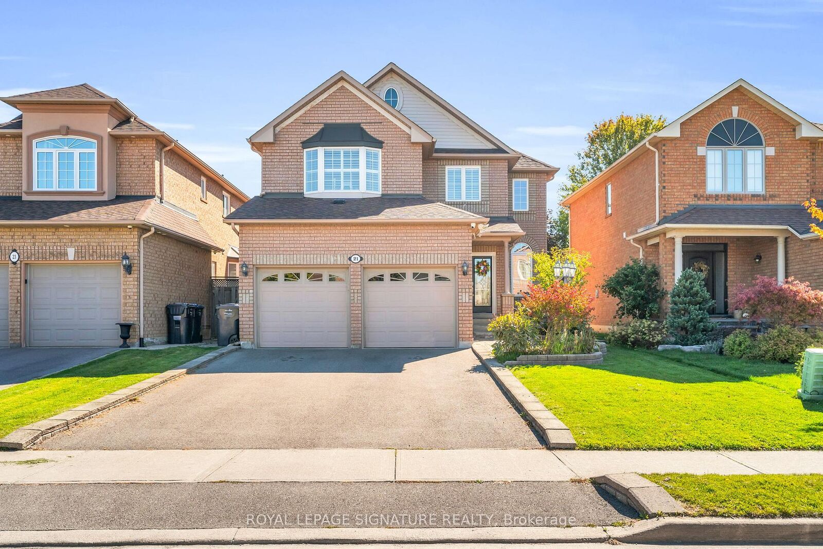 Property Photo: 21 Bushberry Road ON L7A 1K4