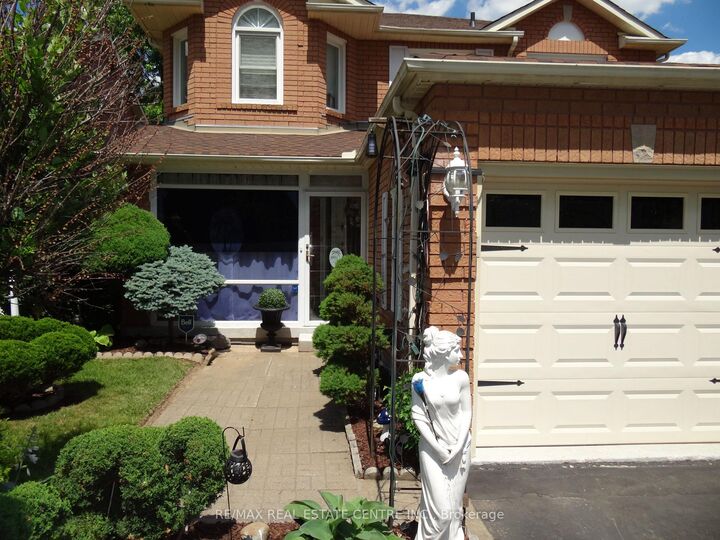 Property Photo: 42 Davis Crescent ON L7G 5P5
