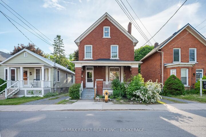Property Photo: 476 Victoria Street ON K7L 3Z7