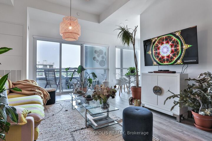 25 Neighbourhood Lane 703 — photo 1