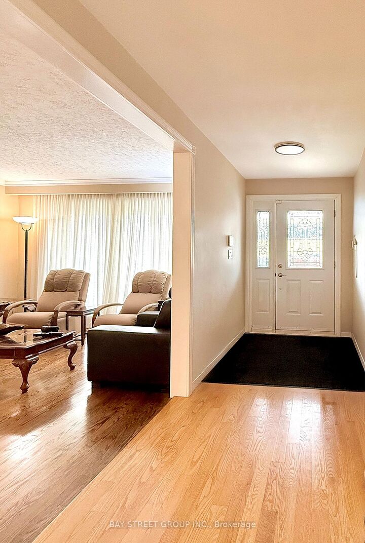 Property Photo: 43 Appian Drive ON M2J 2P8
