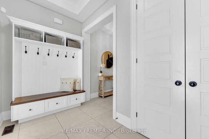 Property Photo: 14 King Boulevard ON L7B 0P4