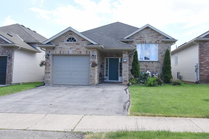 Property Photo:  334 St Lawrence Drive  ON L3C 7H7 