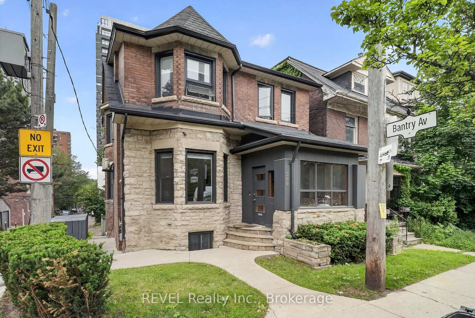 Property Photo:  380 Spadina Road  ON M5P 2V9 