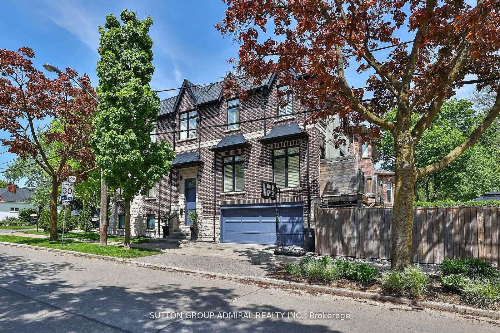 Property Photo: 137 Florence Avenue ON M2N 1G2