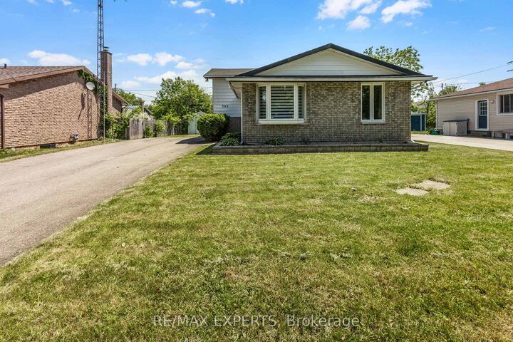 Property Photo: 360 First Avenue ON L3C 5Y9