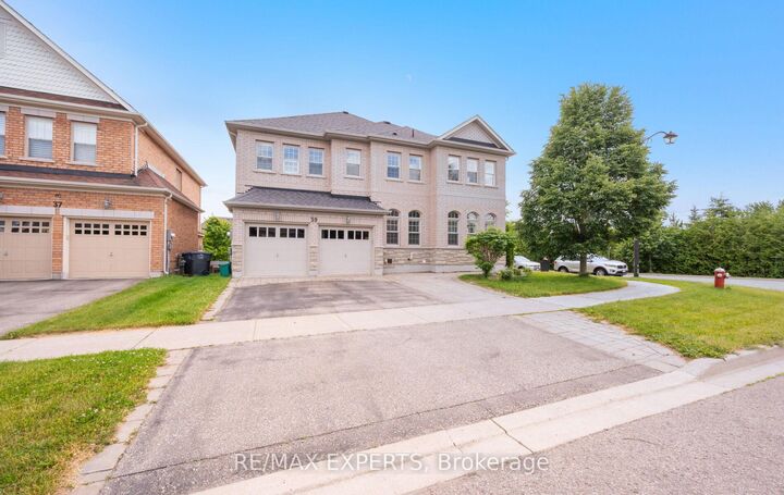 39 Paisley Green Avenue — photo 1