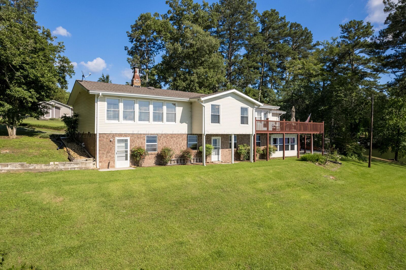 Property Photo:  60 County Road 304  AL 35057 