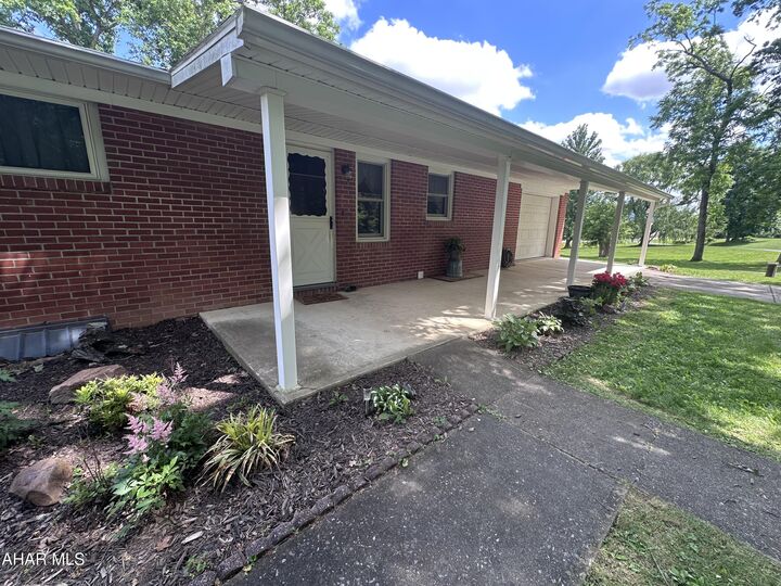 Property Photo:  150 Wareham Road  PA 15537 