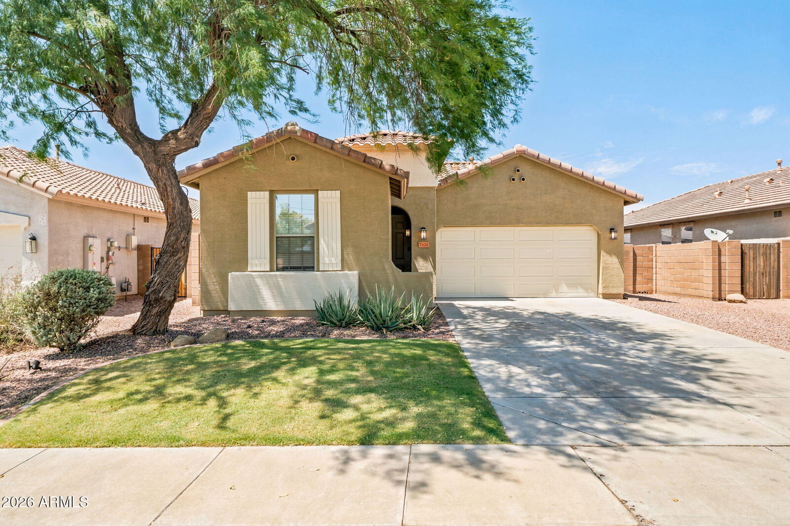 Property Photo: 7428 W Fawn Drive AZ 85339