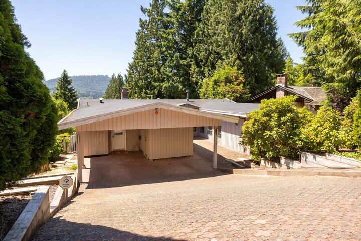 148 Roe Drive — photo 1