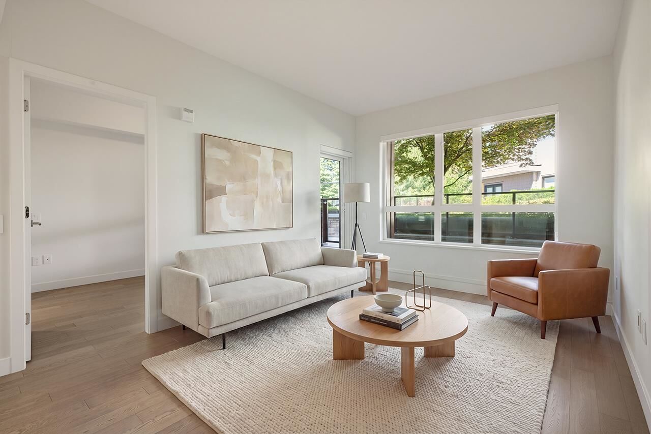 Property Photo: 3220 Connaught Crescent 218 BC V7R 0A5
