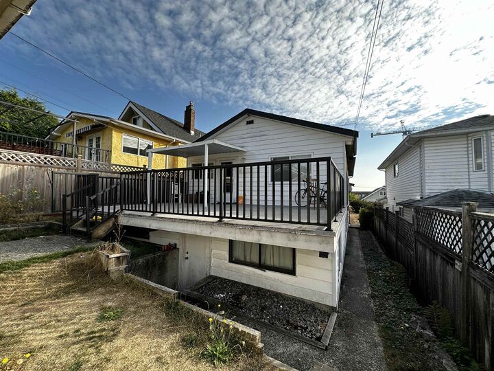 Property Photo: 3635 Franklin Street BC V5K 1Y7