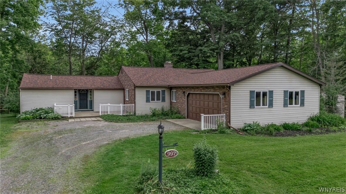 Property Photo: 997 Sweet Road NY 14052