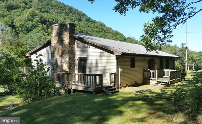 Property Photo:  250 Peanut Place  WV 25422 