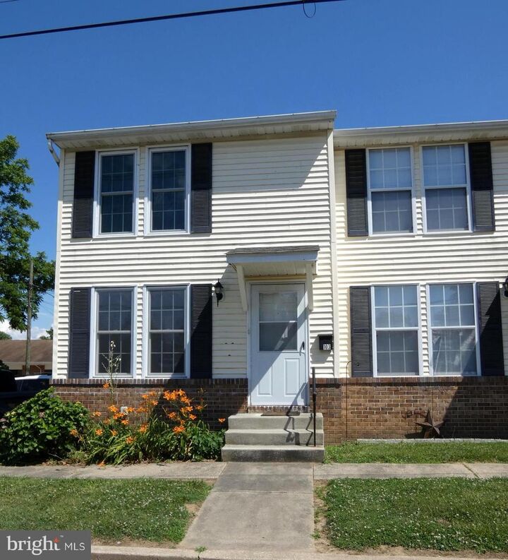 Property Photo: 103 S Lynchburg Street MD 21620