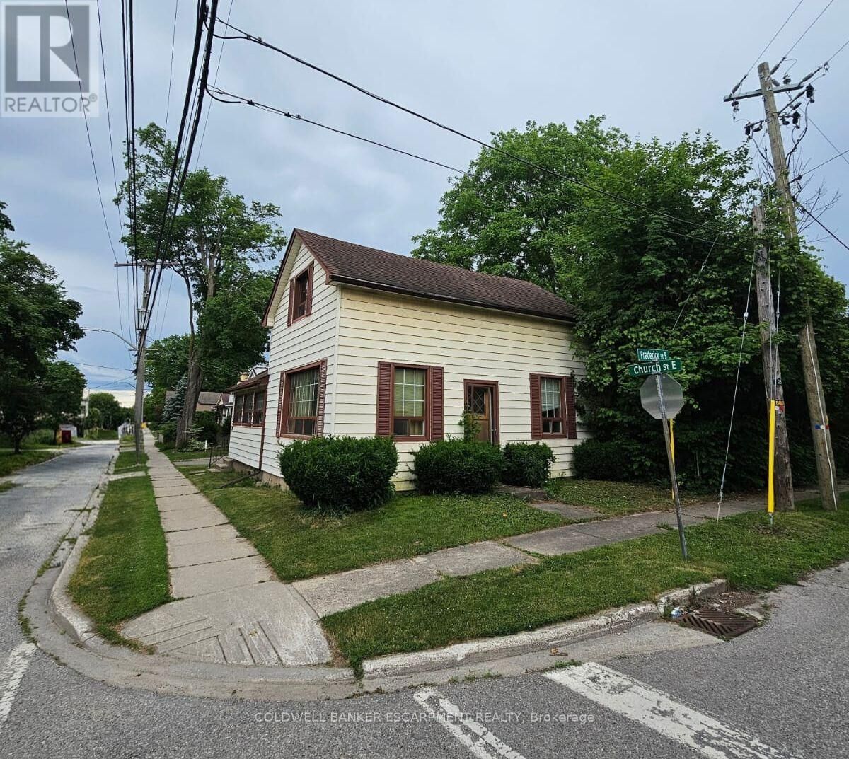 Property Photo: 99 Church Street East ON L7J 1K9