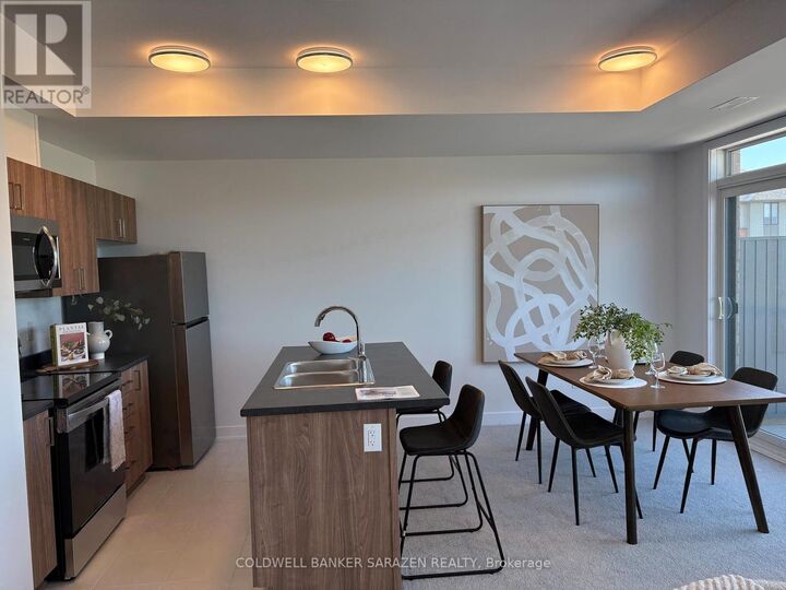 Property Photo:  33 Salamander Way  ON K1X 0G1 