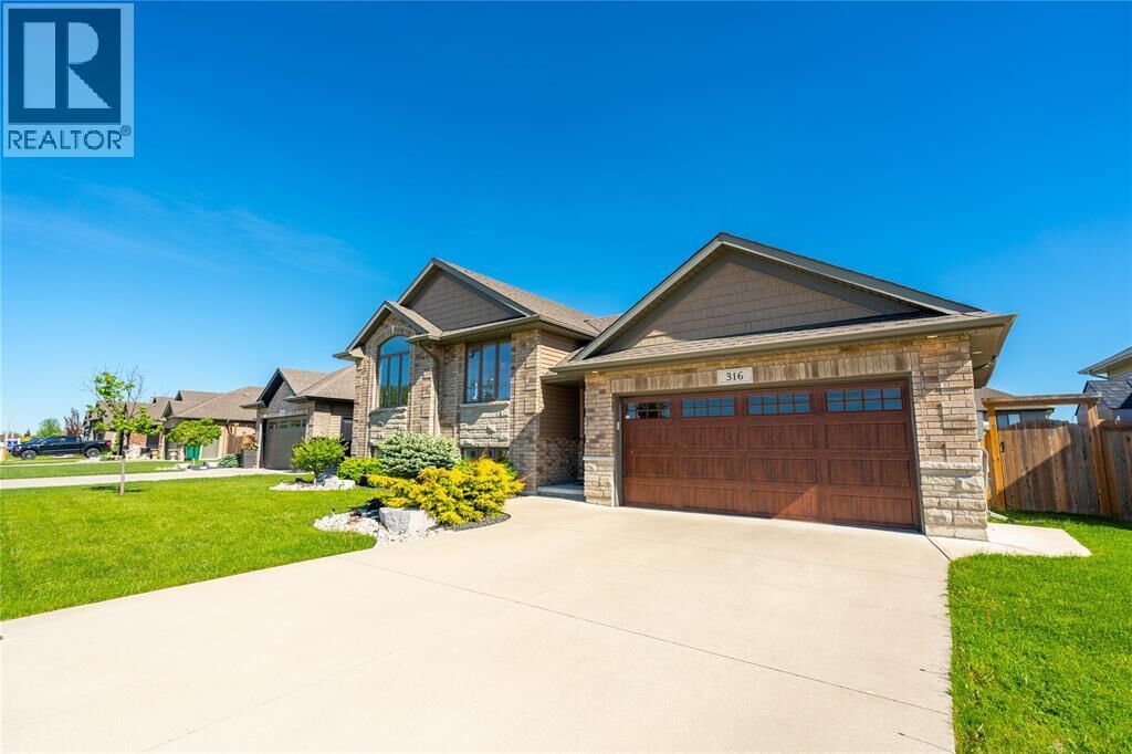 Property Photo:  316 Lexington Boulevard  ON N0N 1G0 