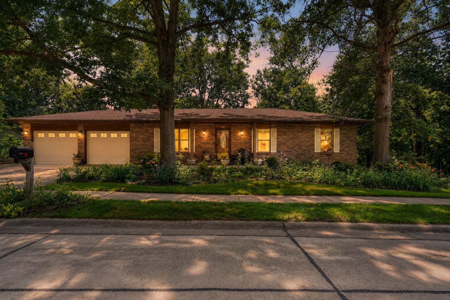 Property Photo: 304 Oakridge Ct MO 65203