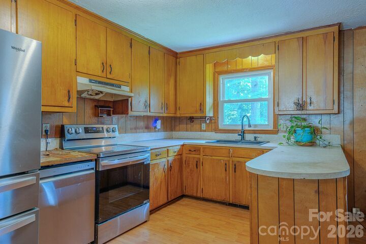 Property Photo:  886 Pearidge Road  NC 28018 
