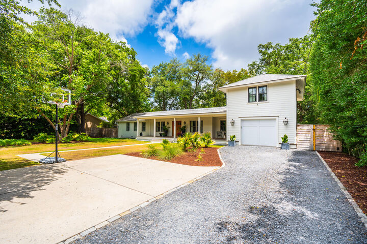 Property Photo:  1035 Lakeview Drive  SC 29464 