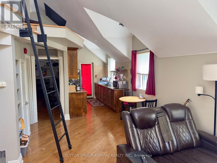 Property Photo: 136 Springhurst Avenue 8 ON M6K 1C1