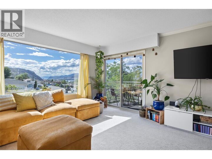 Property Photo: 320 Powers Road 5 BC V2C 1V1
