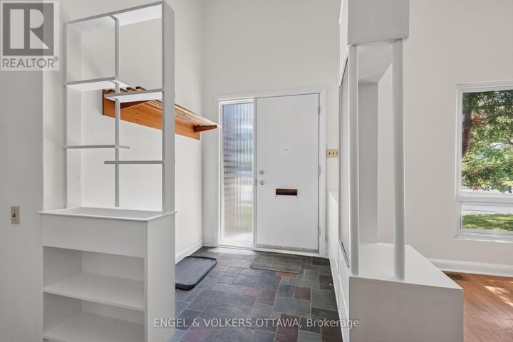 Property Photo:  1363 Heron Road  ON K1V 6A6 