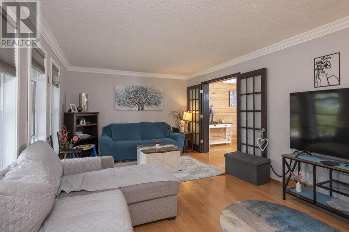 Property Photo: 192 Riviera Dr W ON P7B 6H8