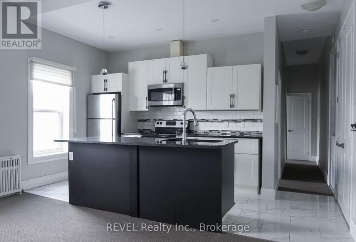 Property Photo:  18 Clairmont Street 2  ON L2V 1R1 