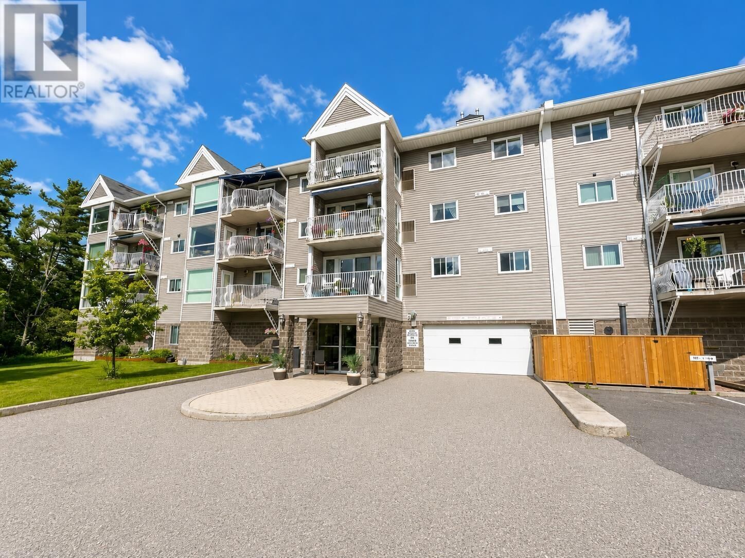 Property Photo:  104 471 Lakeview Drive  ON P9N 4G7 